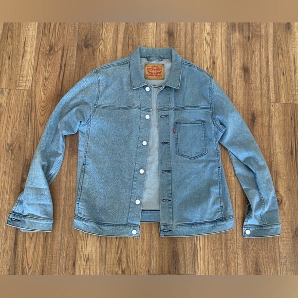 Signature by Levi Strauss Jackets & Blazers - Levi Strauss Jean Jacket Large